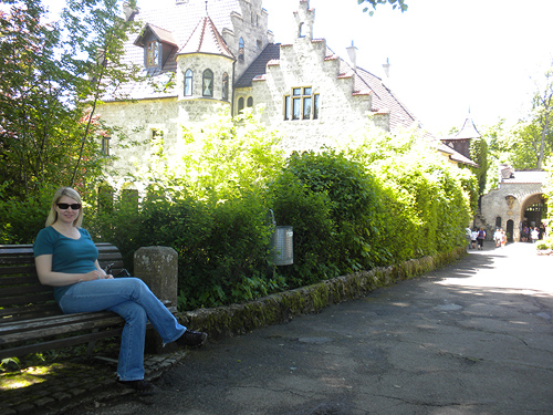 jenny-wait.jpg (189246 bytes)